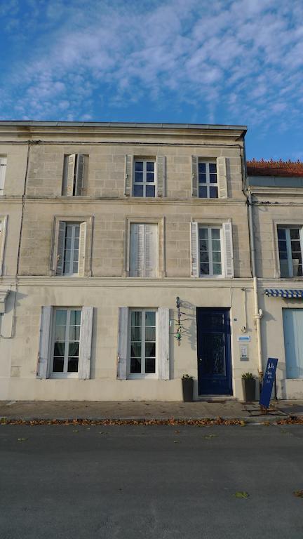 Chambres D'Hotes La Rive Mortagne-sur-Gironde Exteriör bild