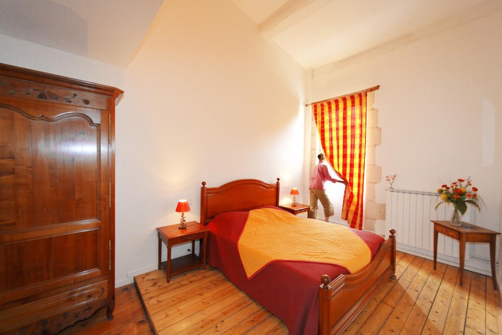 Chambres D'Hotes La Rive Mortagne-sur-Gironde Rum bild