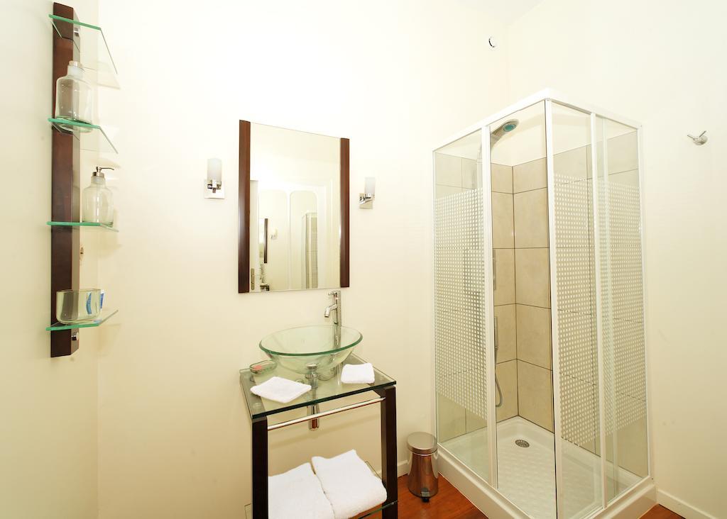 Chambres D'Hotes La Rive Mortagne-sur-Gironde Rum bild